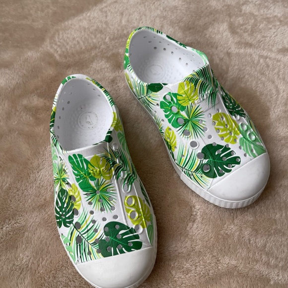 Tropical Leaf Kids Shoes - Picture 5 of 8